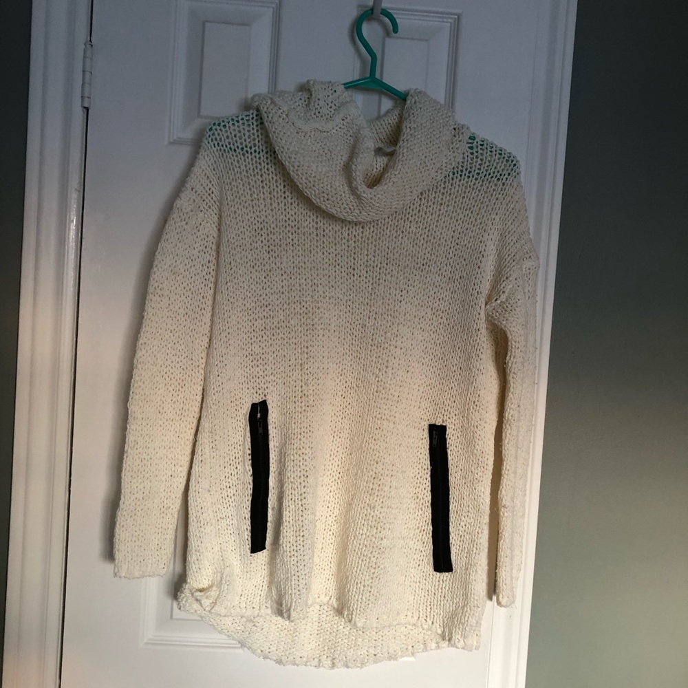Women sweater, never worn.